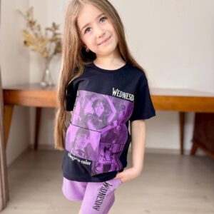 Wednesday Addams Σετ για Μικρές Σταρ - Μπλουζάκι & Μωβ Σορτς