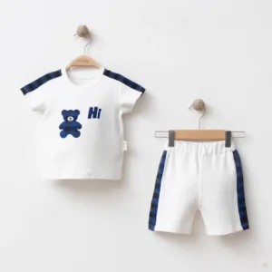 Βρεφικό Σετ με Αρκουδάκι “Hi” – Μπλούζα & Σορτσάκι για Αγόρι